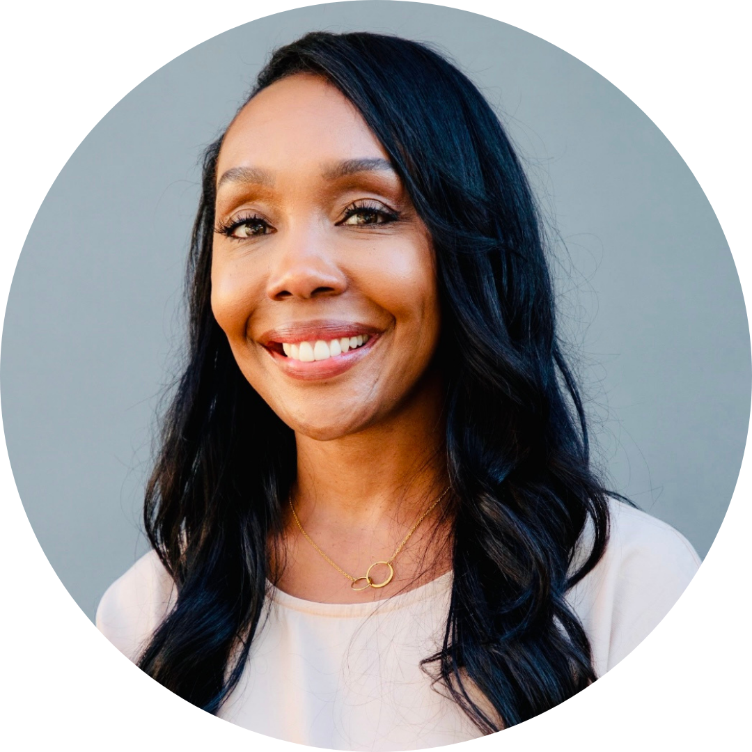 Naleisha Headshot (1)